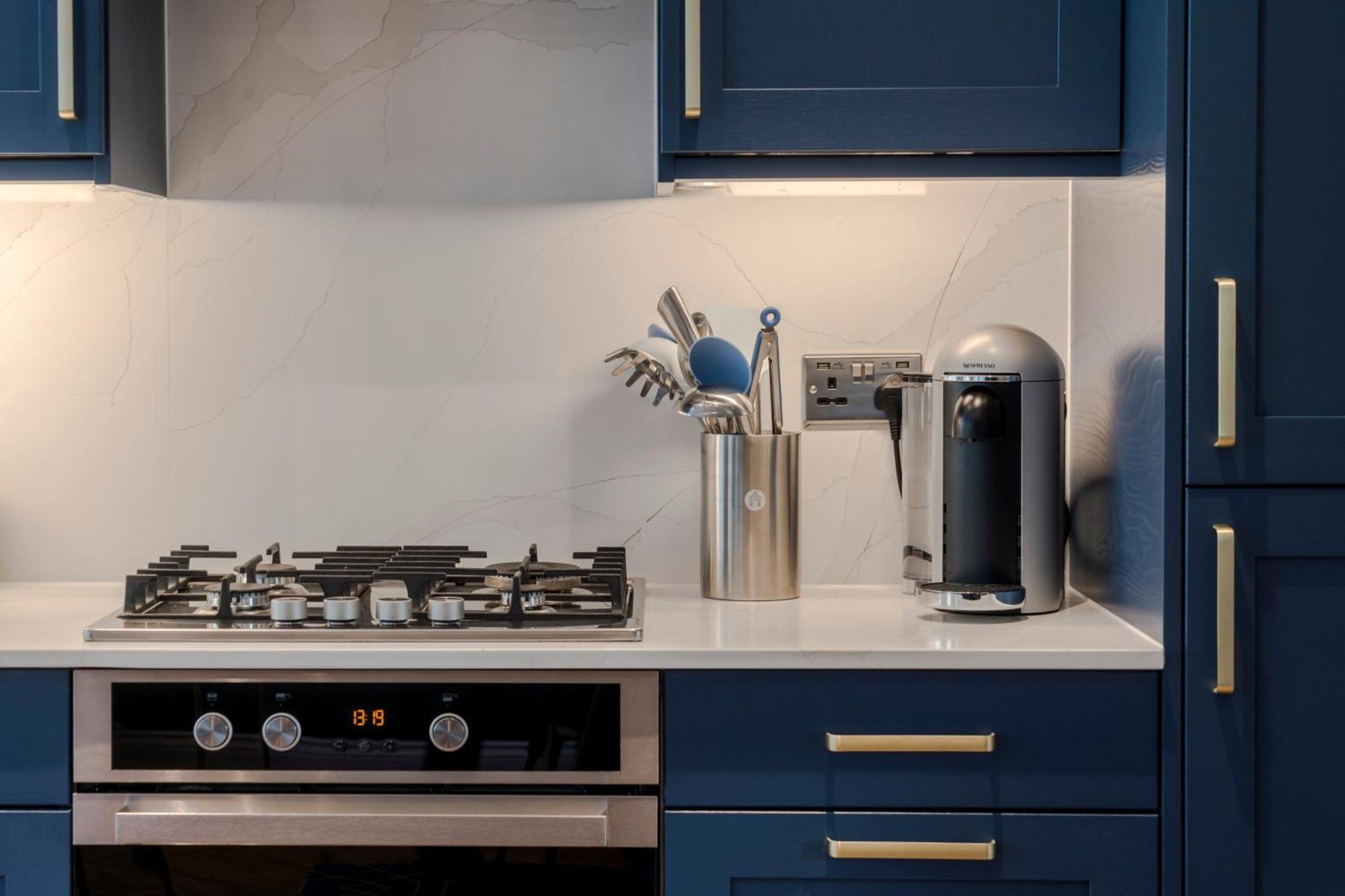 Stunning 3 Bed Duplex Apartment In The Heart Of West Hampstead London Exteriör bild